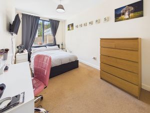DOUBLE BEDROOM- click for photo gallery